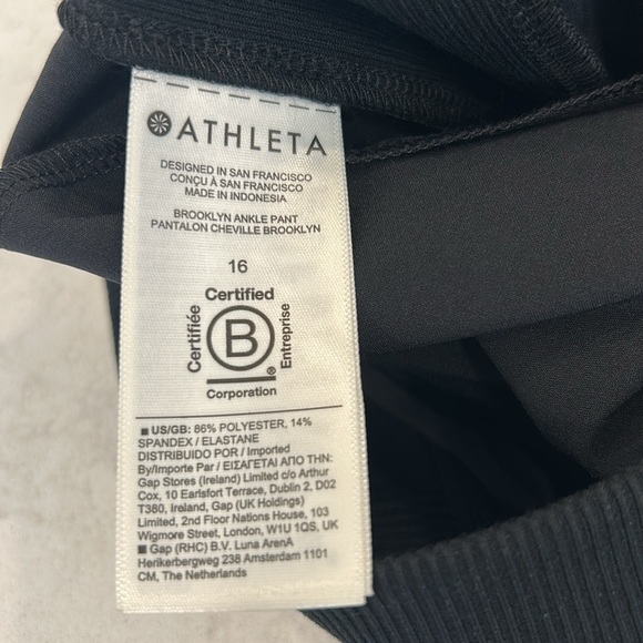 Athleta Brooklyn Mid Rise Ankle Pant 16 Black UPF 40 - Picture 13 of 16